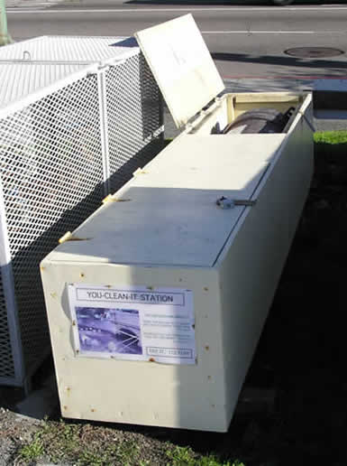 U-Clean It Station